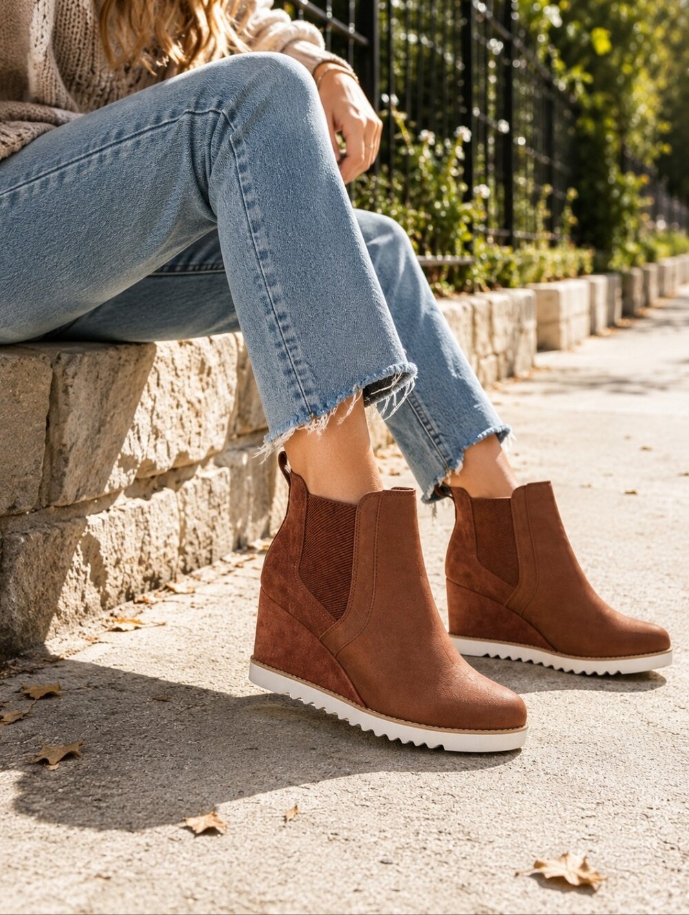 Tom's Maddie Boots Size 10